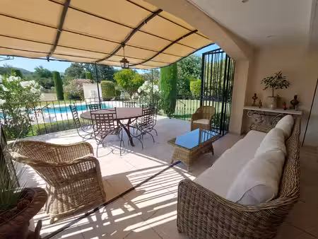 maison les pennes-mirabeau - 9 chambres - 425m²