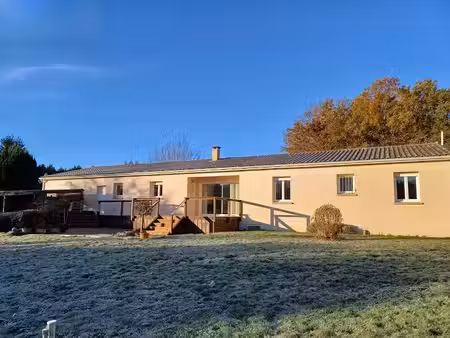 vente locaux professionnels 0 pièces 120 m² à benest (16350)  237 600 €