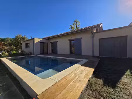 maison de luxe de 4 chambres en vente à léon  france