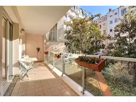t4 avec terrasse au calme - quartier jean macé