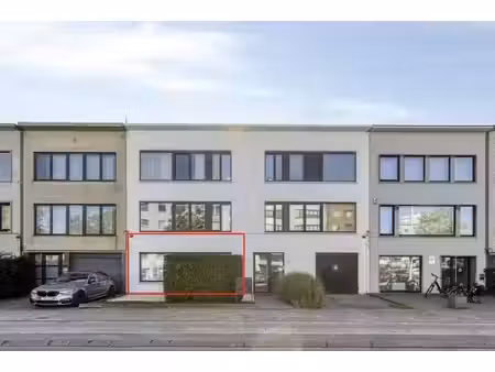 appartement te koop in merksem met 3 slaapkamers