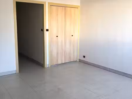 location appartement 1 pièce 30m² objat 19130