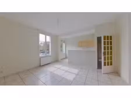 location appartement 3 pièces 56m² chatellerault 86100
