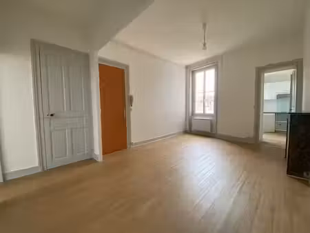 location appartement 2 pièces 40m² la rochelle 17000