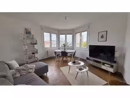location appartement 3 pièces 61m² niort 79000