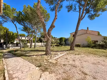 vente terrain 472m2 roquefort-la-bédoule 13830 - 255000 € - surface privée