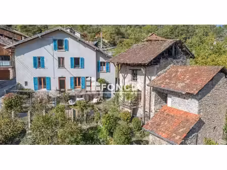 charmante maison en pierres avec grange - crets en belledonne