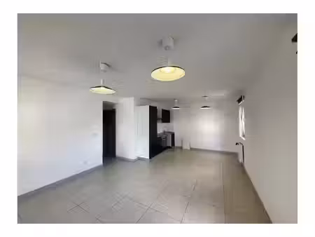 appartement à louer à rue de la fontaine 18 musson (vbe80828)