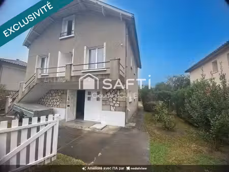 capdenac : maison de 122 m² (4 chambres et studio de 34 m² en rez de chaussée).