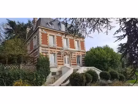 baisse de prix - chaumont en vexin - propriété du 19ème de 210 m2 - 4 chambres - un ascens