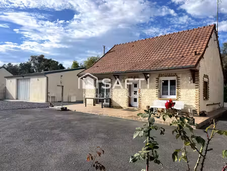 maison habitable de plain-pied avec grand hangar