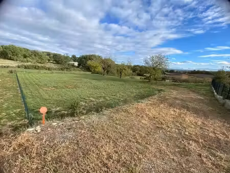 terrain viabilisé 1741 m² à villeneuve d'aveyron