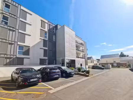 ? appartement t2 lumineux avec balcon à louer — orléans barrière saint-marc (45000)