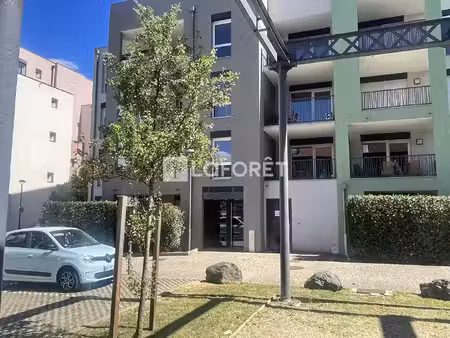appartement saint etienne 2 pièces + parking couvert  locataire en place- pour investisseu