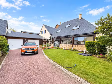 à vendre ? maison familiale de 137 5 m² avec garage double et jardin à saint-andré-de-l'eu
