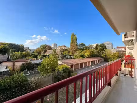 bel appartement t3 lumineux de 68 m² avec vue dégagée et grand garage box – reims (rue ben
