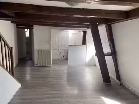 à louer – appartement t4 de 62 56 m² – vesoul centre-ville