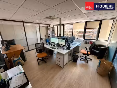 location bureaux 138m²