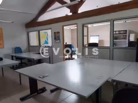 location bureaux velleron 84740 260m²