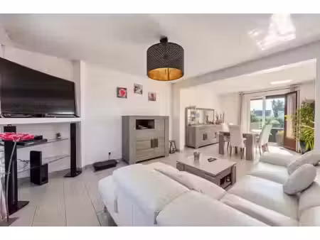 maison de 4 pièces de 110 m² à conflans-sainte-honorine