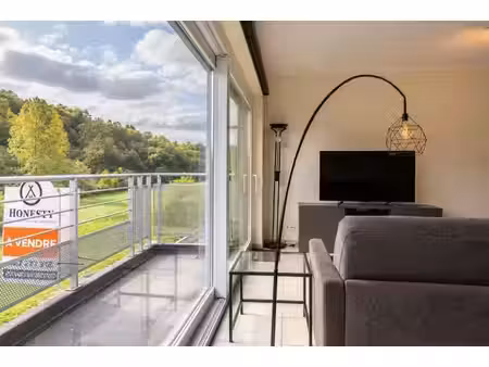 superbe studio lumineux avec terrasse au vélodrome de jemell