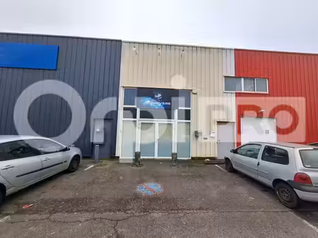 location commerce venette 60200 132m²