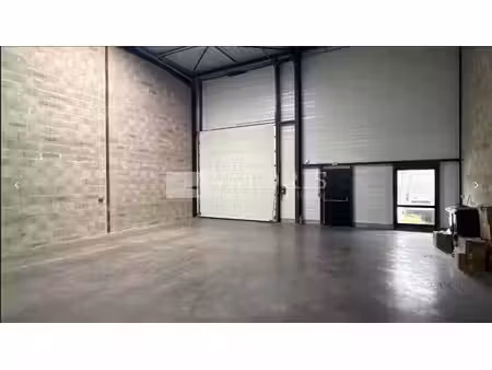 location local d’activités saint-andré-de-corcy 01390 141m² à 445m²