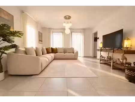 magnifique maison 4 chambres avec jardin  construction 2025