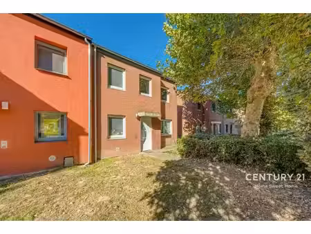 charmante maison 3 façades avec jardin et garage dans un qua