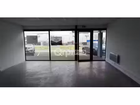 location local d’activités serres castet 64121 150m²