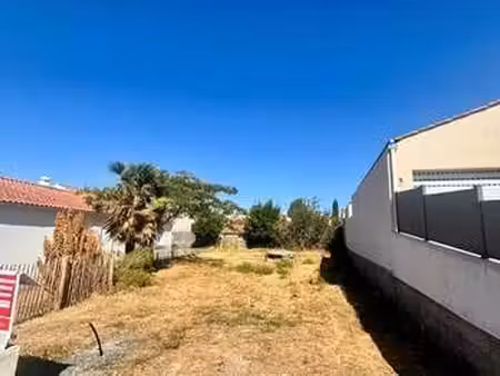 vente terrain à saint-gilles-croix-de-vie centre ville (85800) : à vendre / saint-gilles-c