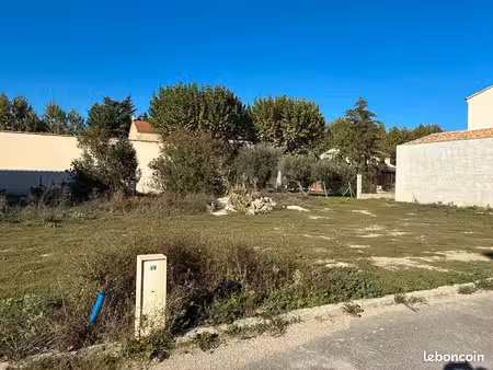 terrain 280 m² graveson