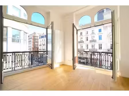 bien lumineux  rénové de standing avec vue sur le métropole