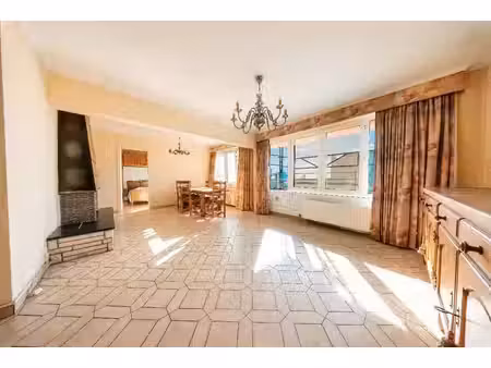 appartement 2 chambres à rénover avec terrasse