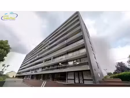 superbe appartement 3 chs et box garage dans la résidence