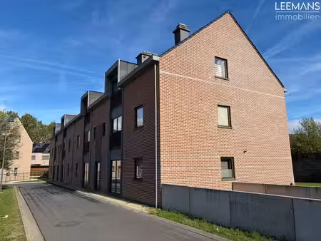 appartement 2 chambres  jardin privé  cave  parking  peb b!