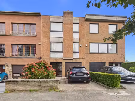 maison +- 140 m² 3 chambres avec jardin  garage et bureau