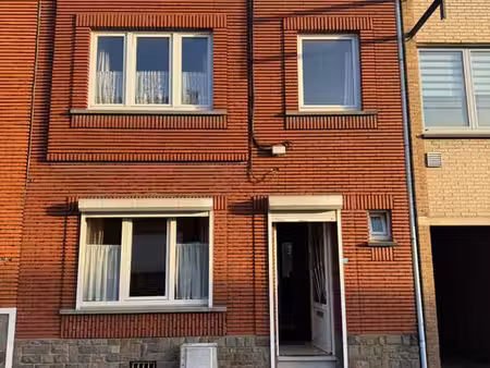 maison mitoyenne avec jardin.