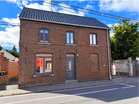 superbe maison 3 façades entièrement rénovée à baudour