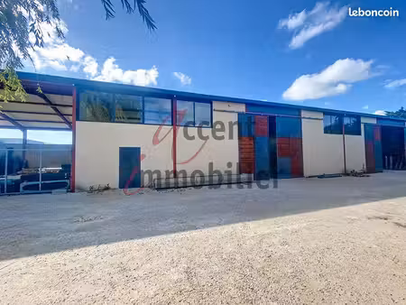 entrepôt 227 m² verquieres