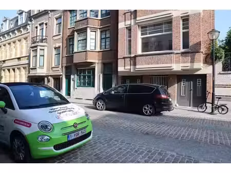 gelijkvloers appartement met stadskoer in de bruisende wijk