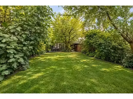 maison économe en énergie en excellent état avec quatre chambres et jardin à vendre à niel