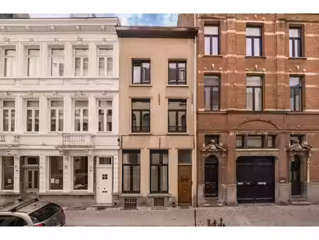 caractère et charme dans une maison de ville du 16e siècle