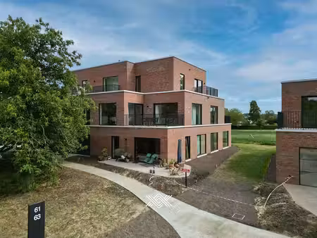 splinternieuw penthouse met drie slaapkamers en twee terr...