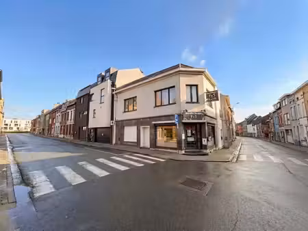 bien locatif avec espace commercial et appartement