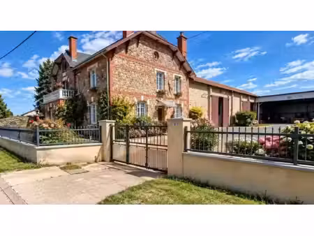 propriete à vendre 8 pièces à 25 mn de reims (51) propriété avec maison et ferme sur envir