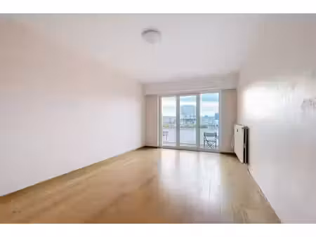 bel appartement de +/- 80m² - 2 chambres + terrasse