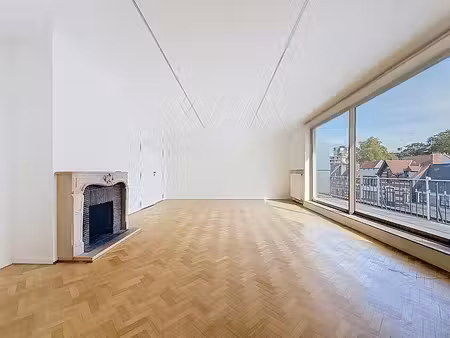 étoile / ulb : appartement + parking + terrasse sur le toit