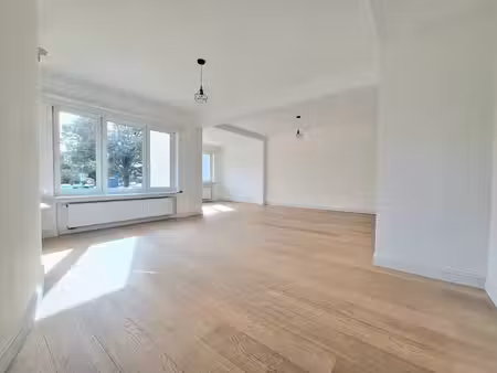 tomberg - appart. 2ch. avec terrasse et garage