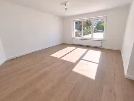 studio 42m² nets habitabels  terrasse 165m²  cave